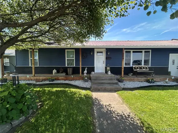 209 Bonfoy, Carrollton, IL 62016