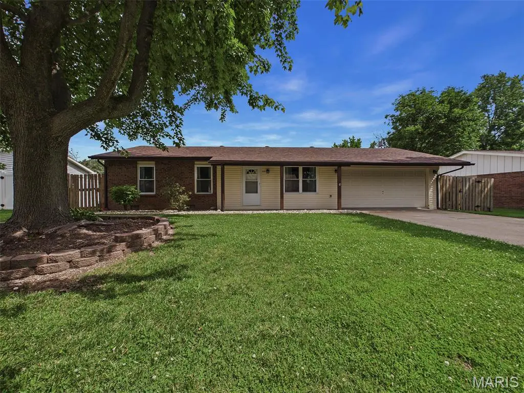 329 Veach Drive, Fairview Heights, IL 62208 - #1