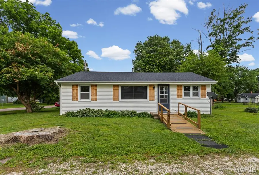 501 Commerce Street, Pleasant Hill, IL 62366 - #2