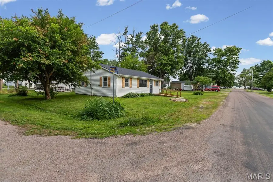 501 Commerce Street, Pleasant Hill, IL 62366 - #3