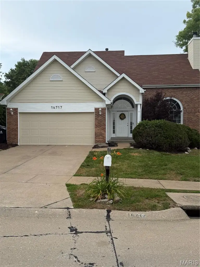 16717 Stone Creek Court, Florissant, MO 63034 - #2