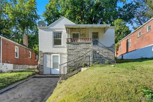 7138 Garesche Avenue, Jennings, MO 63136