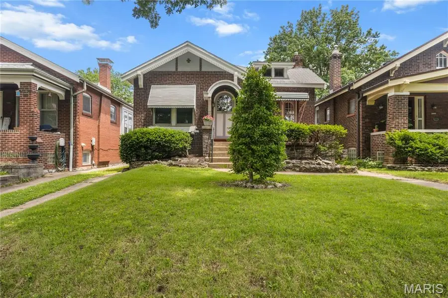 3993 Dover Place, Saint Louis, MO 63116 - #2