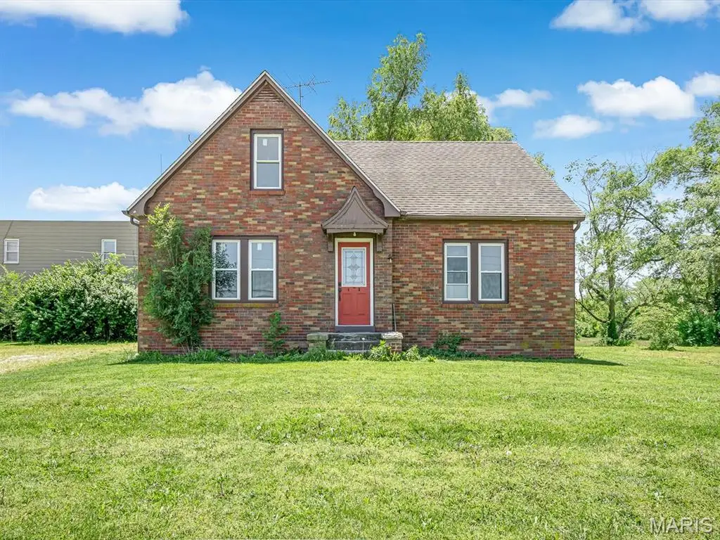 1526 W Saint Louis Street, Nashville, IL 62263 - #1