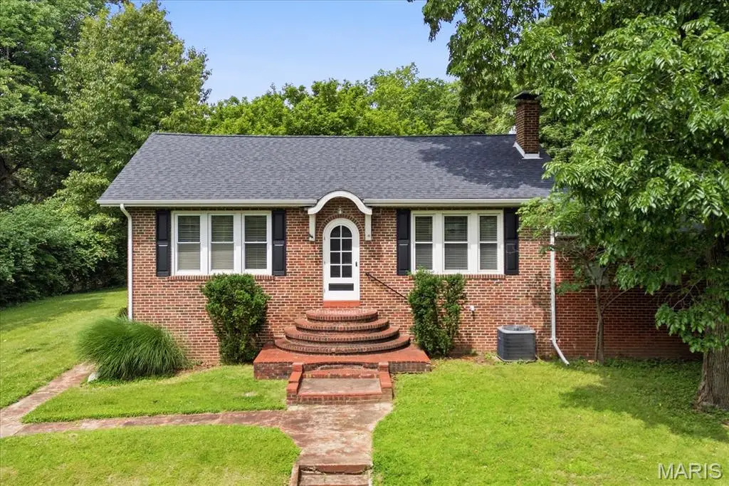 21 Creston Drive, Belleville, IL 62223 - #1