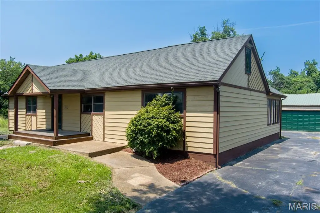 5171 Old Alton Edwardsville Road, Edwardsville, IL 62025 - #1