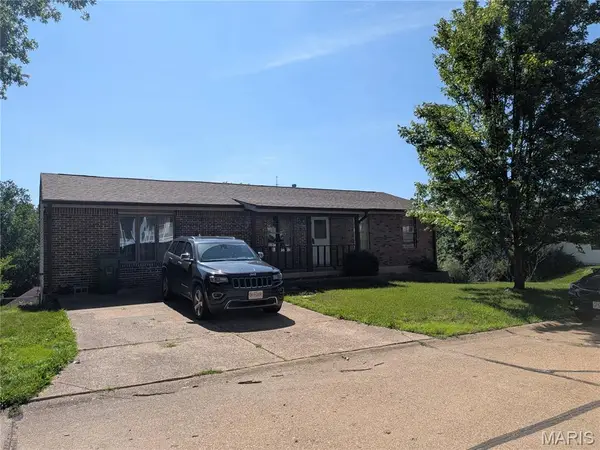 2552 Somerville Drive, High Ridge, MO 63049