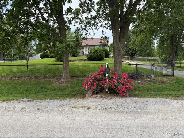 9802 Korte Sewald Road, Lebanon, IL 62254