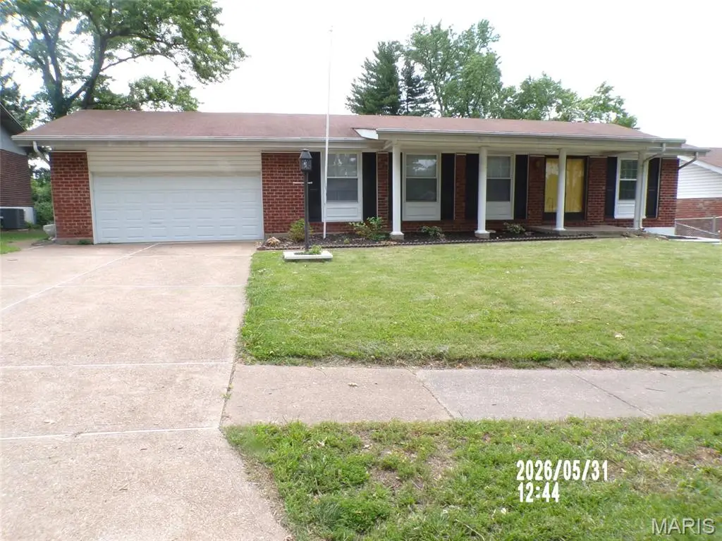 4348 Vandals Drive, Florissant, MO 63033 - #1