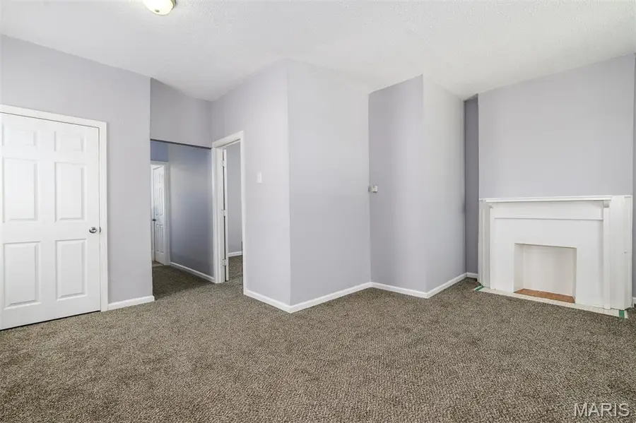 5030 Grace Avenue, Saint Louis, MO 63116 - #3