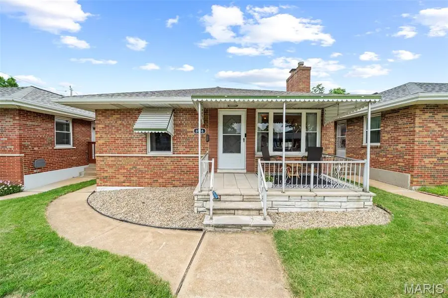 6916 Hampton Avenue, Saint Louis, MO 63109 - #2