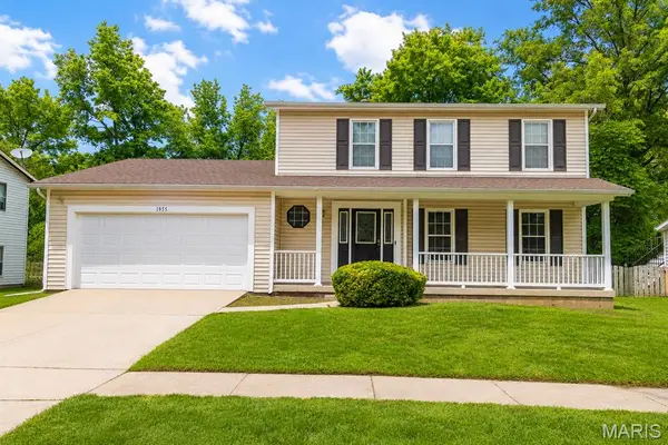 1955 Acorn Trail Drive, Florissant, MO 63031