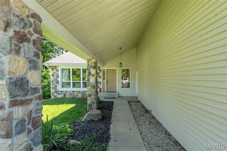 5 Provence Drive, Lake Saint Louis, MO 63367 - #2