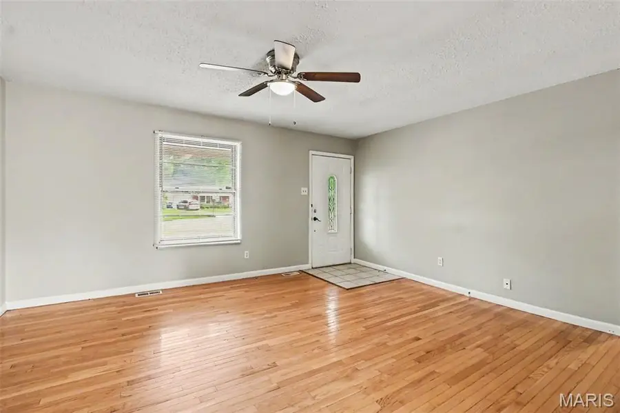2322 Battlefield Drive, Florissant, MO 63031 - #2