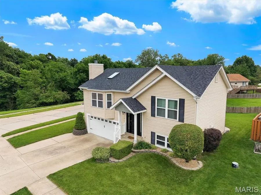 210 Kunze Drive, Saint Charles, MO 63303 - #2