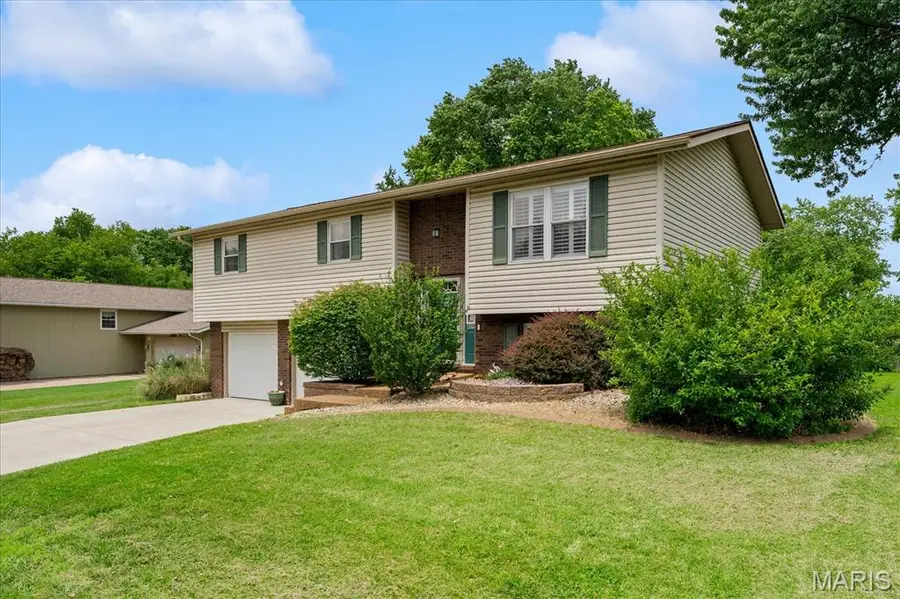 409 Chapel Drive, Collinsville, IL 62234 - #3