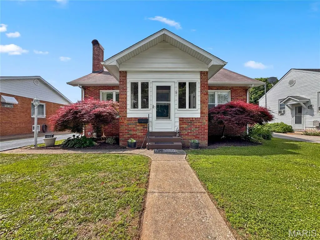 2330 Lynch Avenue, Granite City, IL 62040 - #1