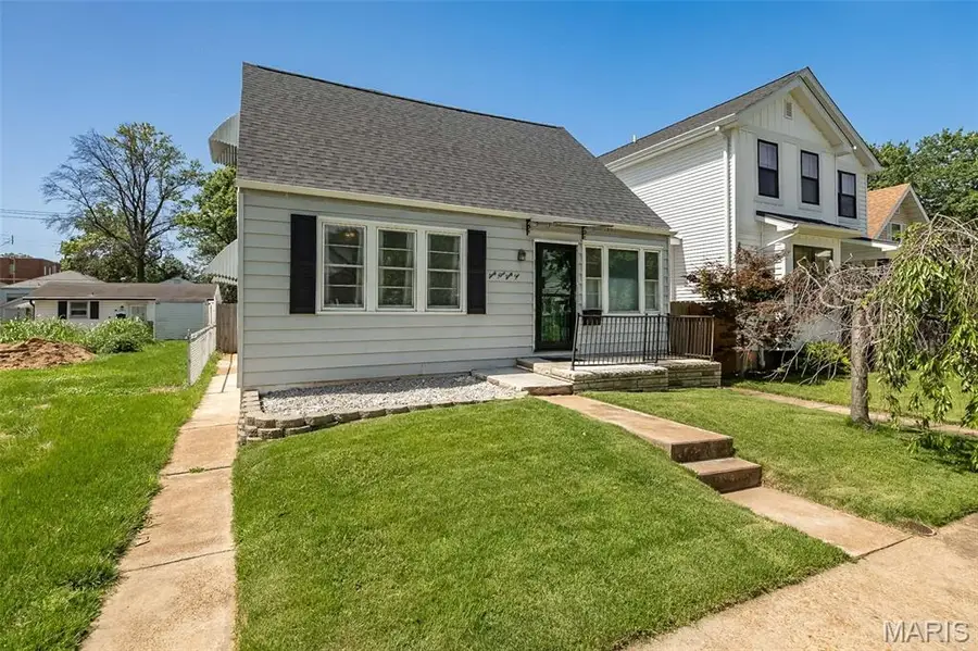 6962 Sutherland Avenue, Saint Louis, MO 63109 - #2