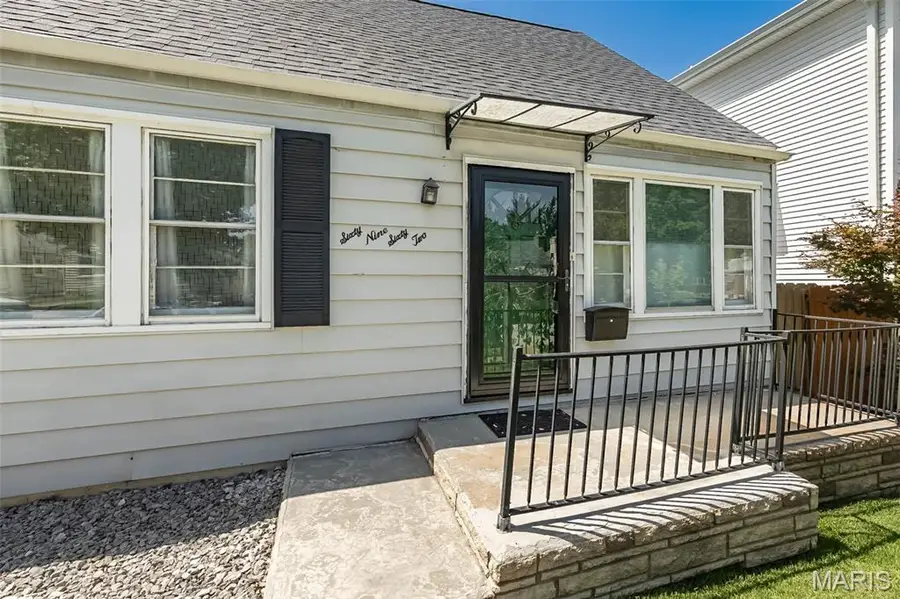 6962 Sutherland Avenue, Saint Louis, MO 63109 - #3