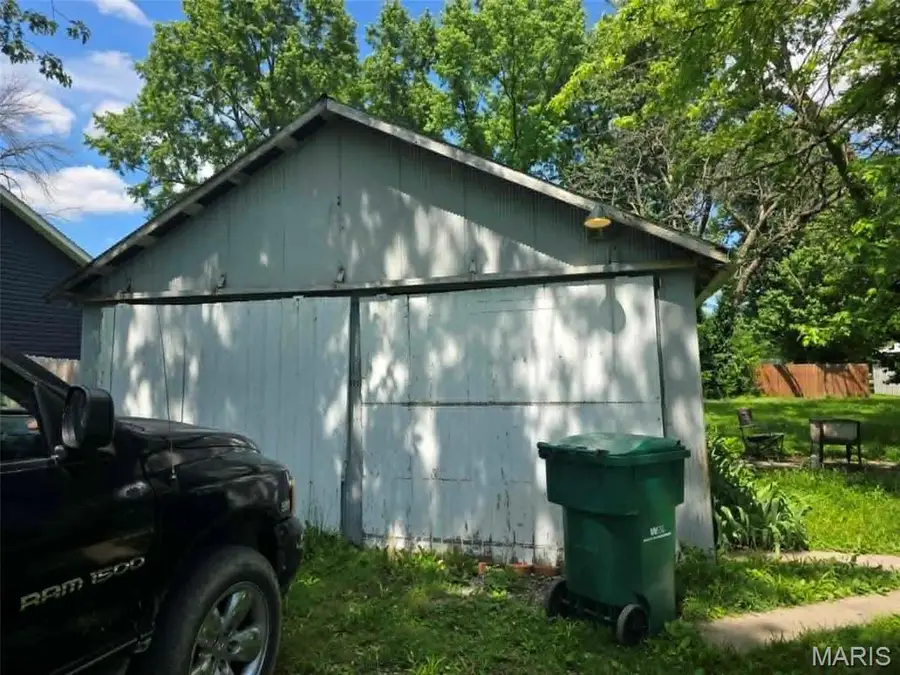 708 Cherry Street, Montgomery City, MO 63361 - #2