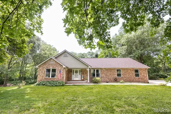 3104 Wild Flower Lane, Belleville, IL 62221