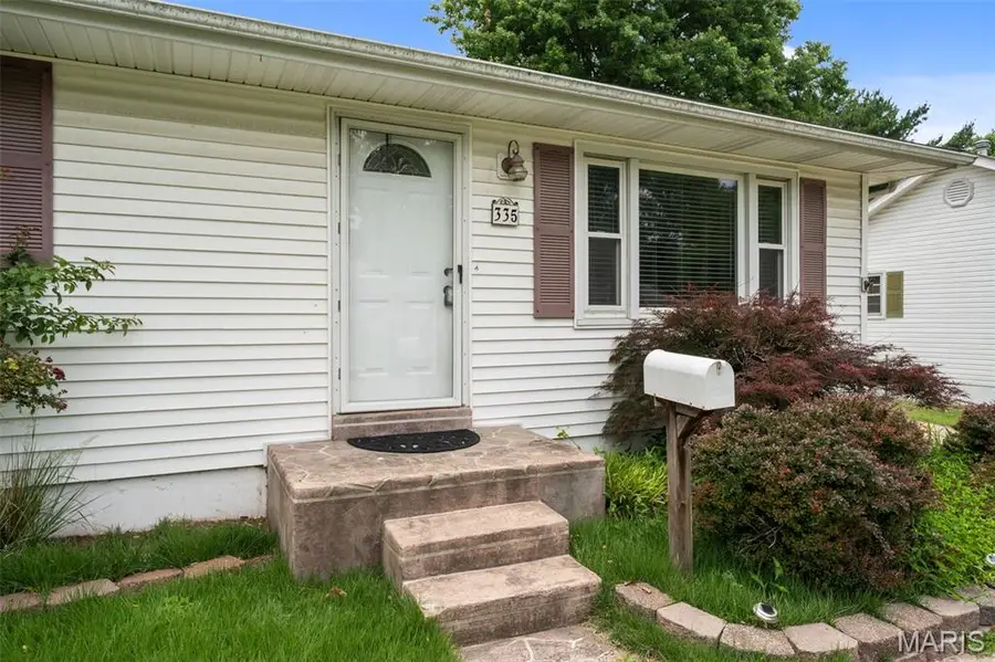 335 S Saint Charles Street, Florissant, MO 63031 - #3