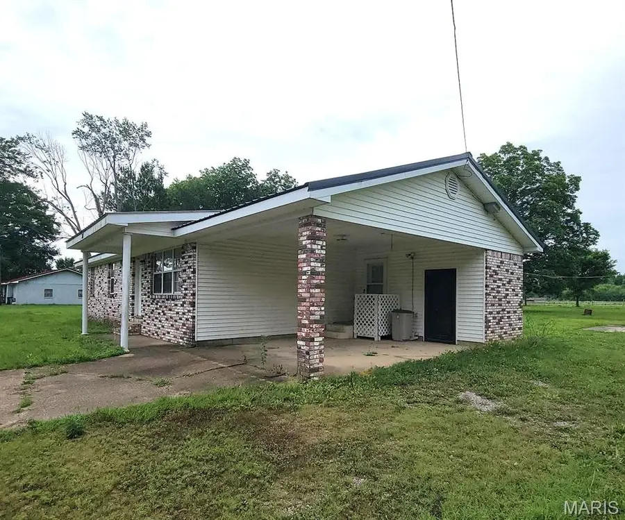 318 Lee Avenue, Poplar Bluff, MO 63901 - #2