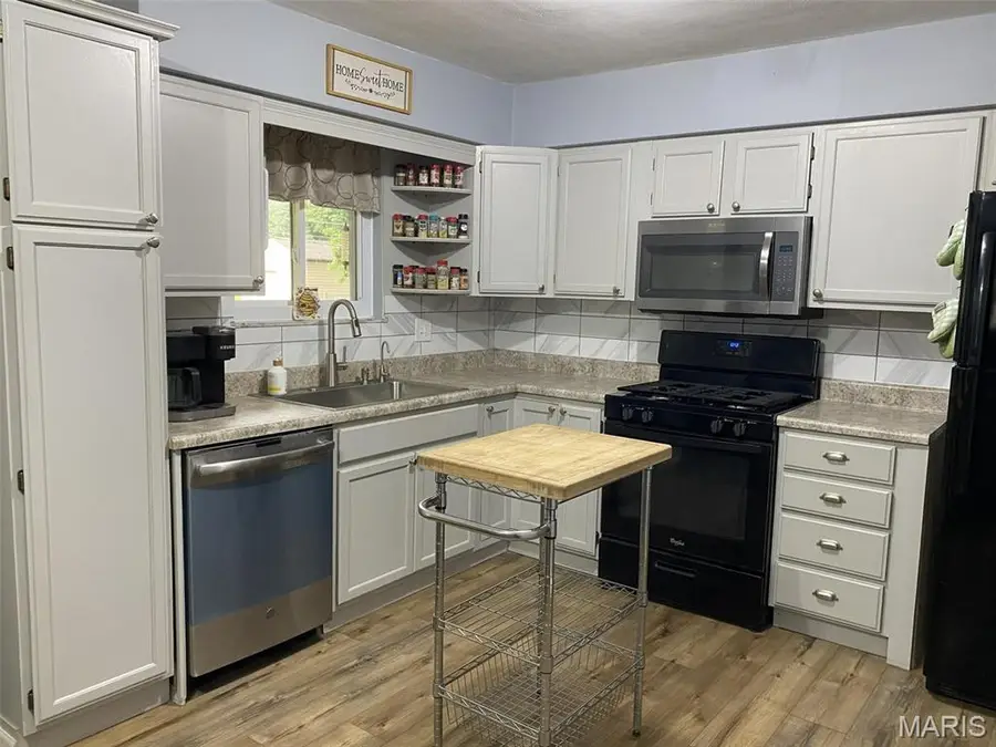 22 Saint George Drive, Belleville, IL 62221 - #3