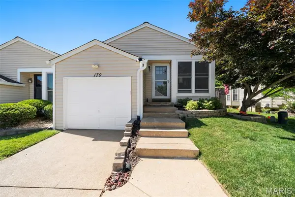 170 Cascade Terrace Drive, Ballwin, MO 63021
