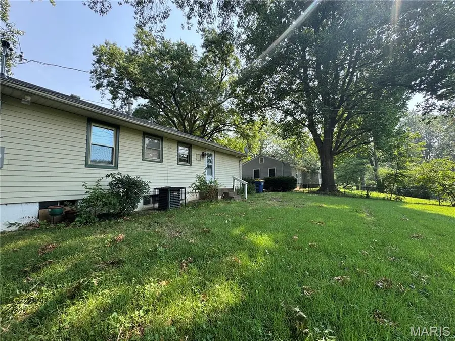 10 Drummond Drive, Saint Louis, MO 63135 - #3