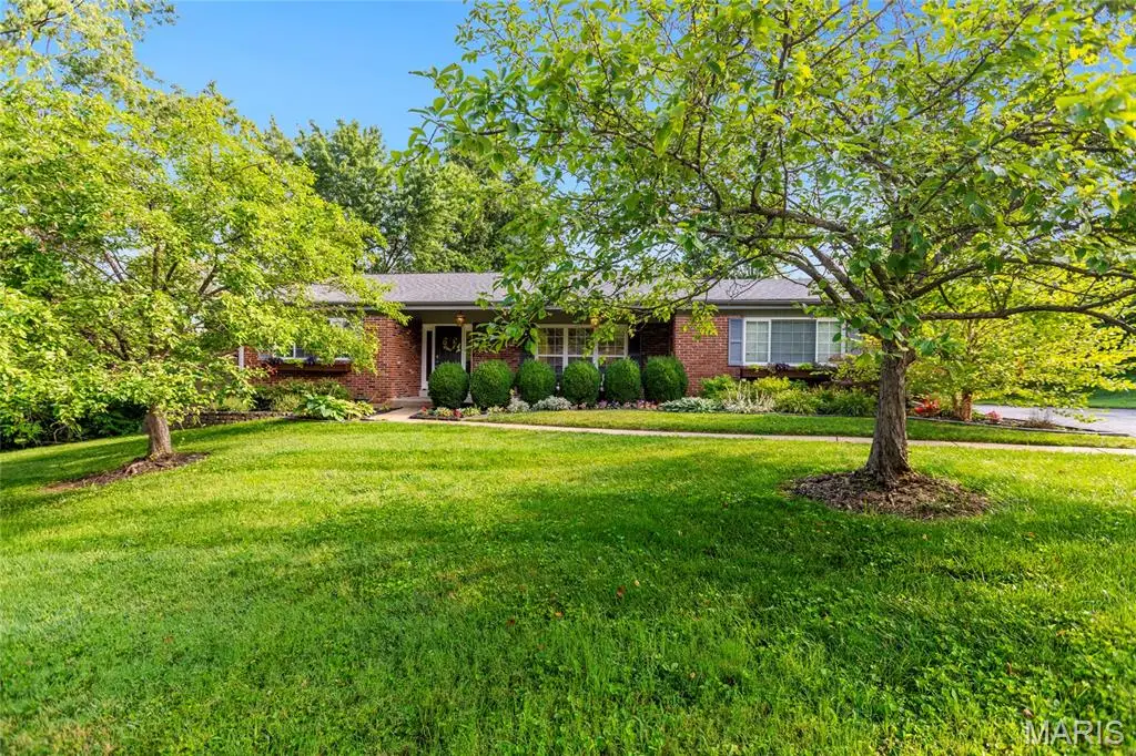 11201 Trieste Drive, Saint Louis, MO 63146 - #1