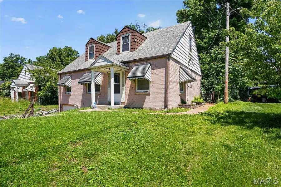109 Chambers Road, Saint Louis, MO 63137 - #3