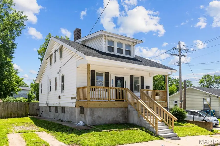 136 W Arlee Avenue, Saint Louis, MO 63125 - #2