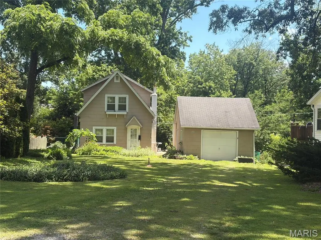 822 N Clay Avenue, Kirkwood, MO 63122 - #1