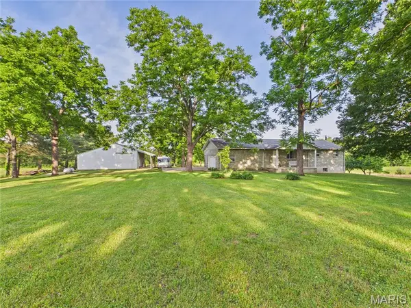 442 County Road 573, Poplar Bluff, MO 63901