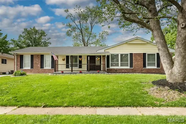 3033 Aberdeen Drive, St Louis, MO 63033