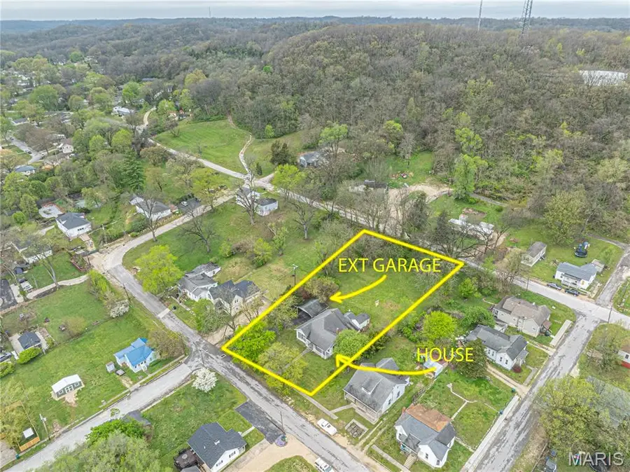 1413 Tennessee Street, Louisiana, MO 63353 - #3