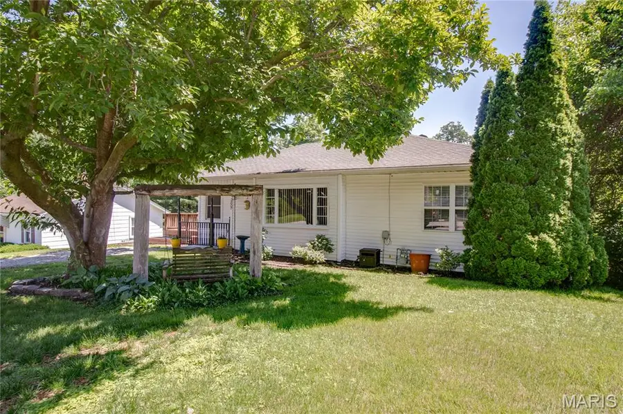 2807 Grovelin Street, Godfrey, IL 62035 - #2