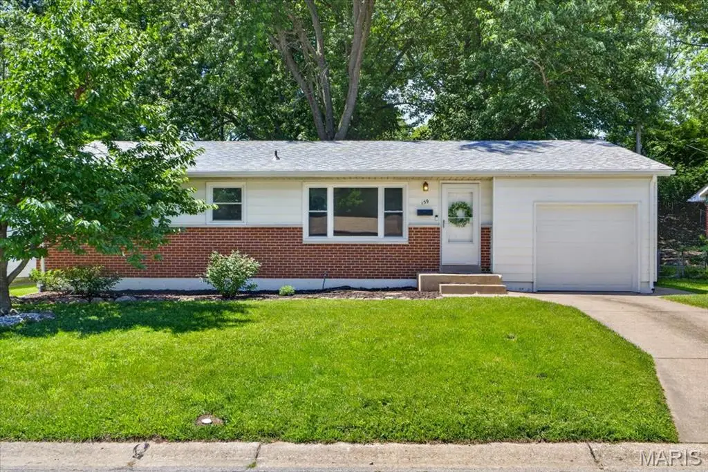 139 Woodlawn Drive, Saint Charles, MO 63301 - #1