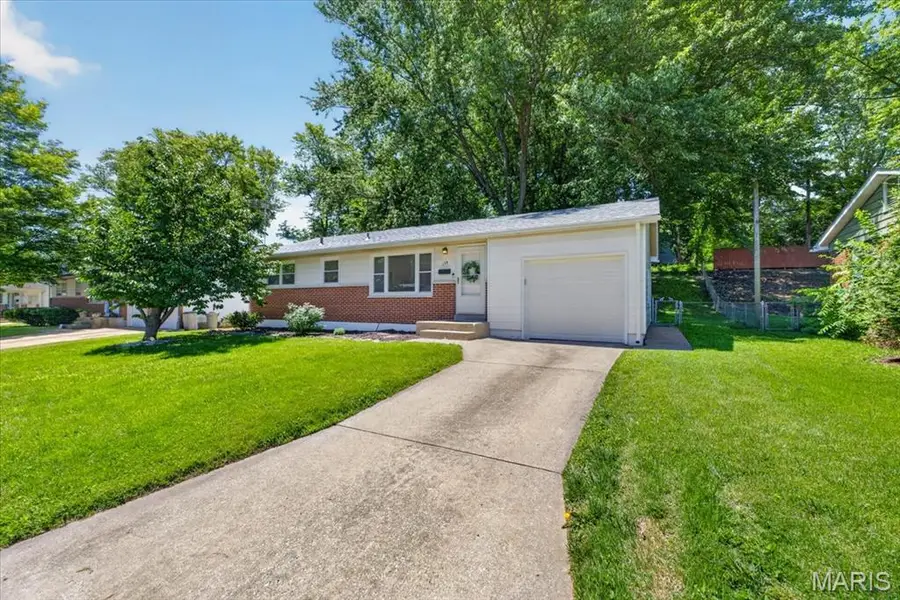 139 Woodlawn Drive, Saint Charles, MO 63301 - #2
