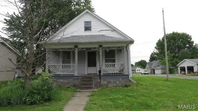 911 Madison Street, Gillespie, IL 62033 - #1