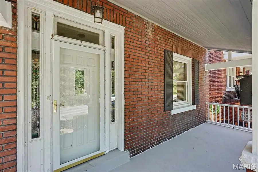 5008 Sutherland Avenue, Saint Louis, MO 63109 - #2