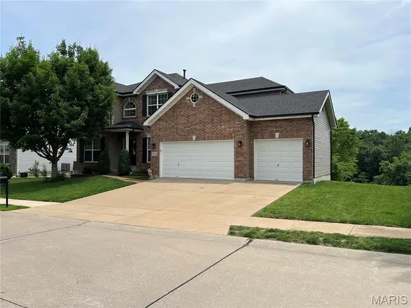 7928 Pinetop Drive, Oakville, MO 63129