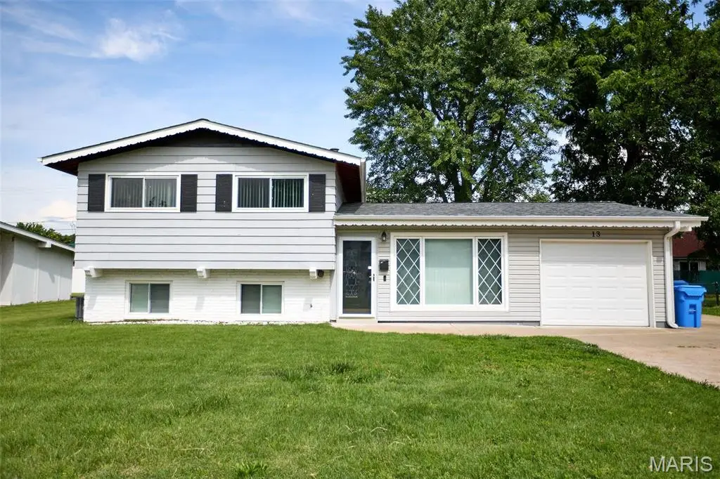 13 Sunridge Lane, Florissant, MO 63031 - #1