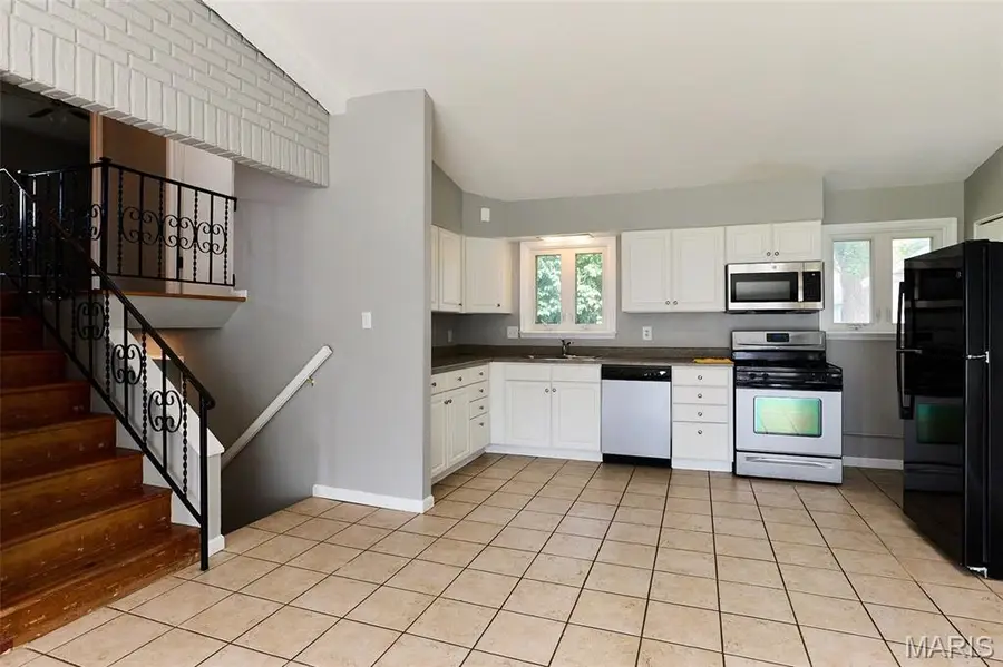 13 Sunridge Lane, Florissant, MO 63031 - #2