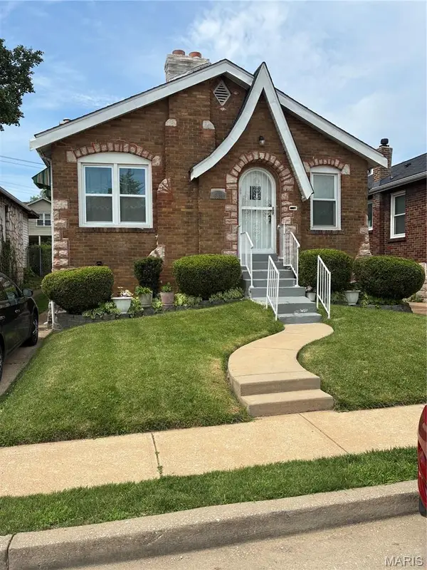 6904 Parkdale Drive, Velda City, MO 63121