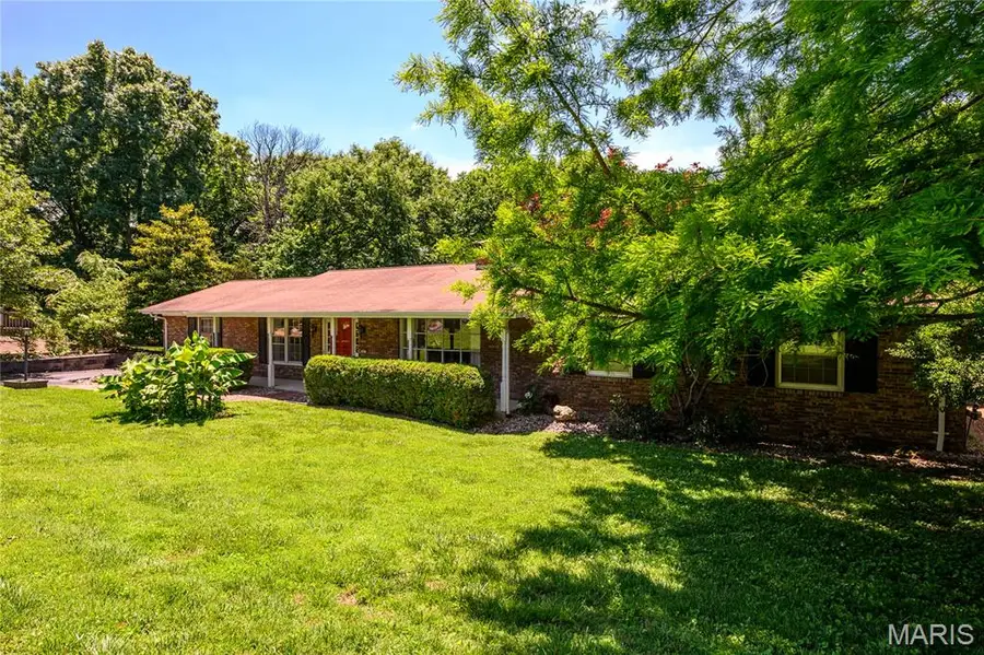 10814 Forest Circle Drive, Sunset Hills, MO 63128 - #3