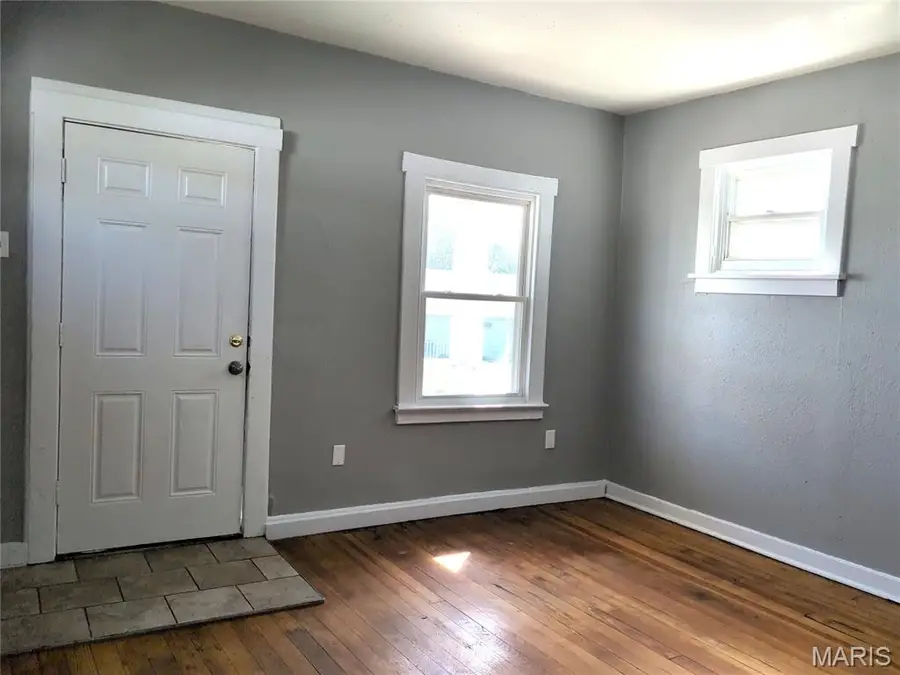 137 W Arlee Avenue, Saint Louis, MO 63125 - #2