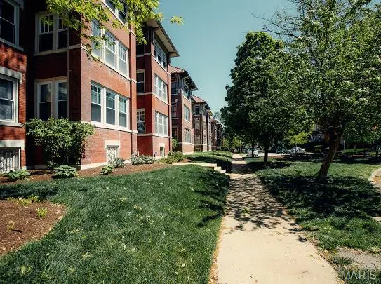 5879 Nina Place #1, Saint Louis, MO 63112 - #1