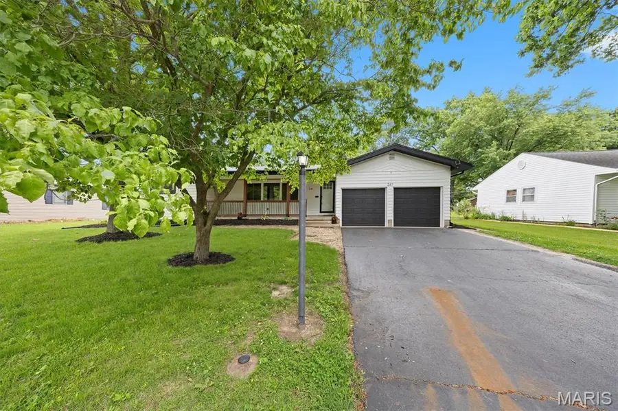 241 Sunset Drive, Belleville, IL 62223 - #2